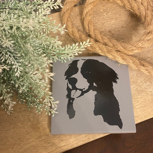 Tegel met bedrukking van eigen hond